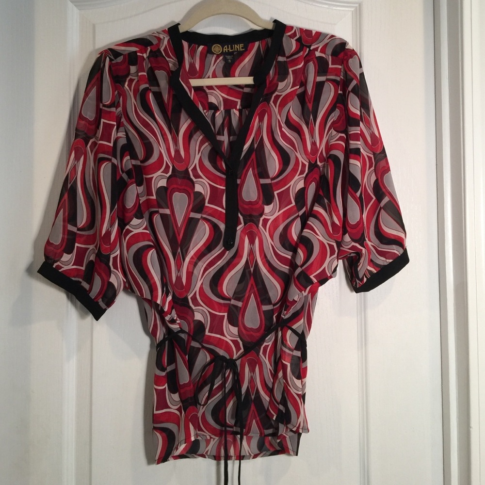 A-LINE Red and Black Kimono Top Size S